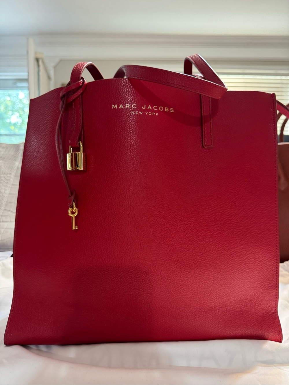 Marc Jacobs โThe Grindโ Red Leather Tote Bag